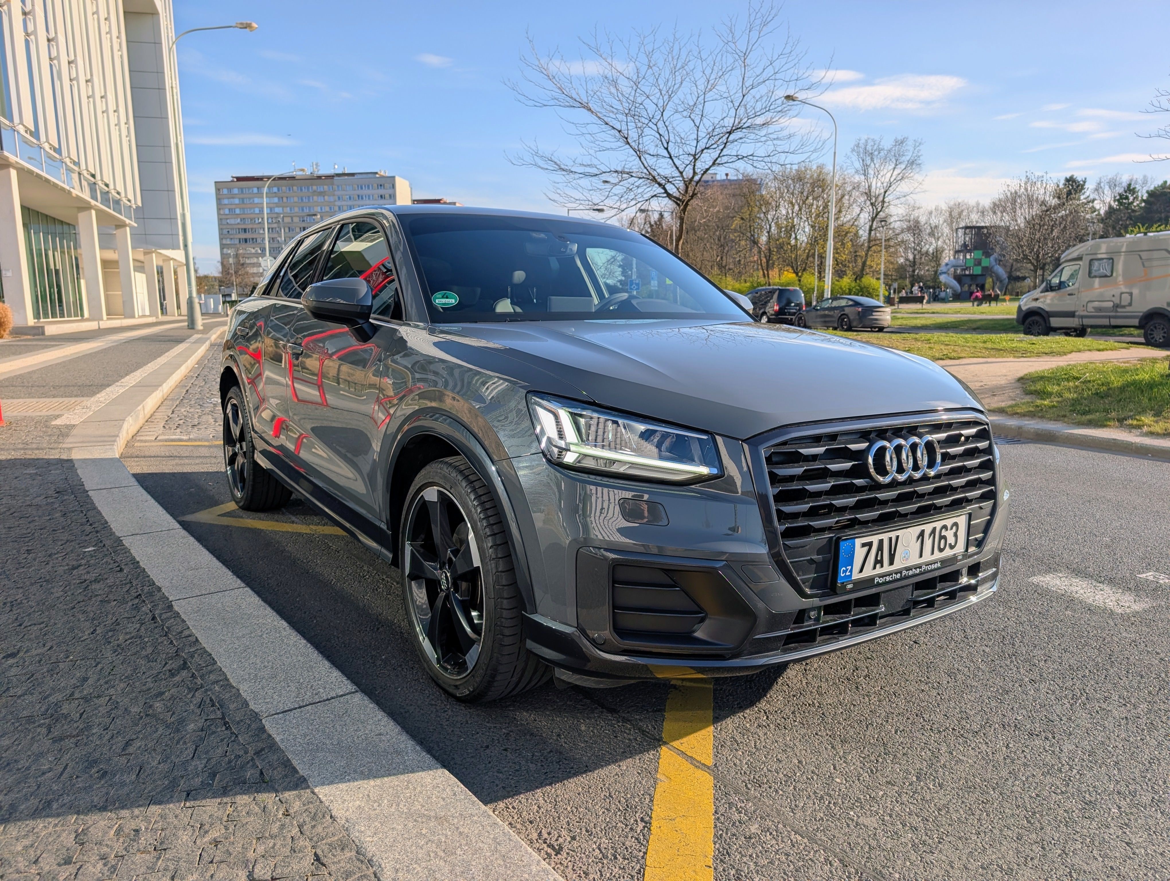 Audi Q2, 35 TFSi, S-line, 110kW, DSG - fotka 4