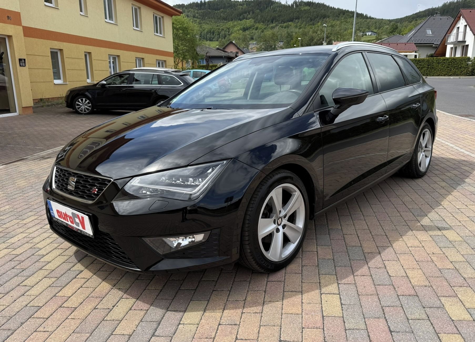 Seat Leon, ST FR 1.4 TSI 110kW VÝHŘEV - fotka 2