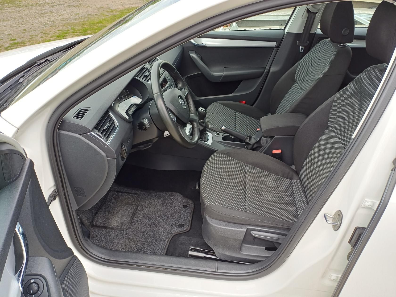 Škoda Octavia, 1.2 TSI 77kW Panorama Klima - fotka 5