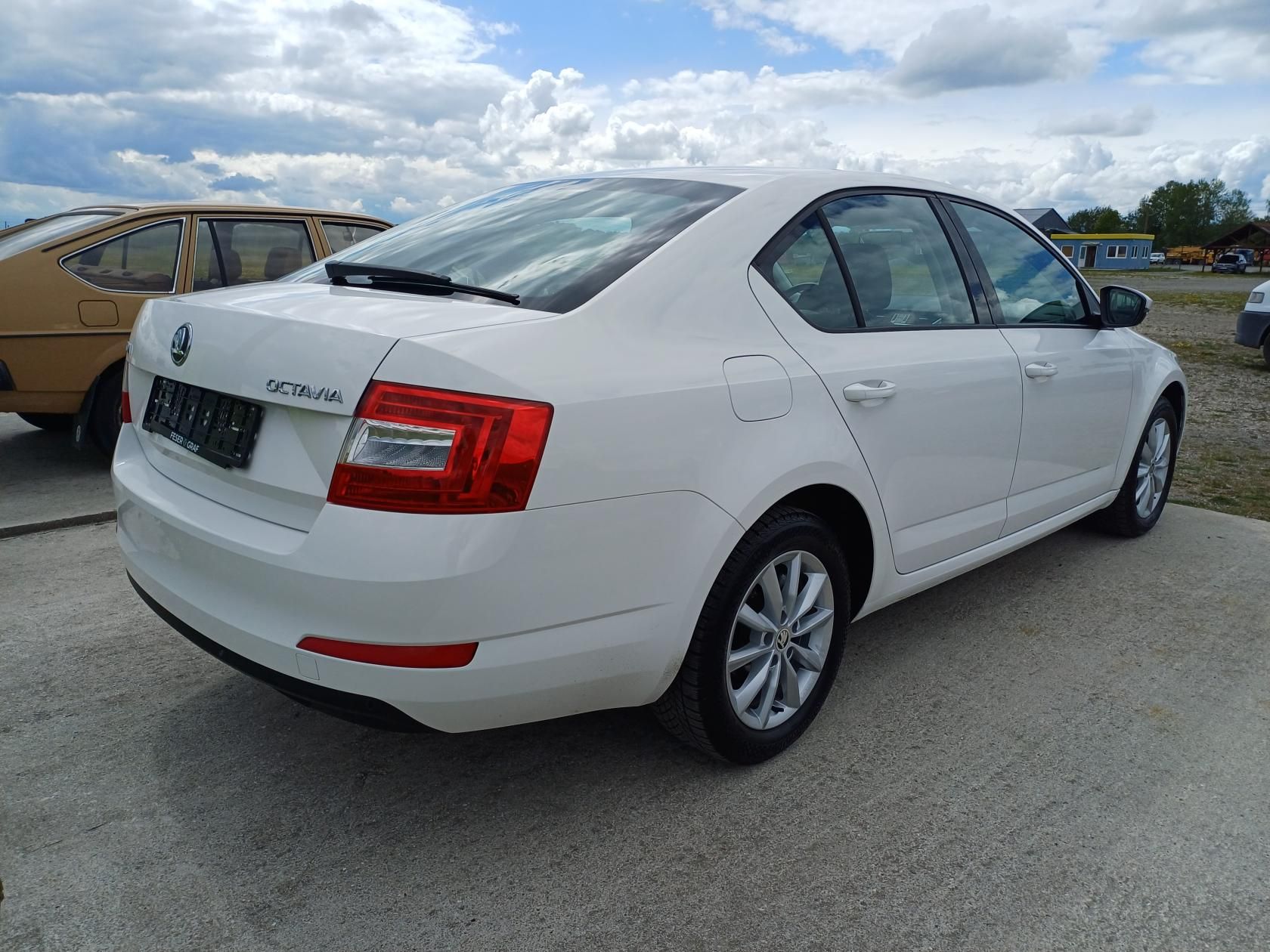 Škoda Octavia, 1.2 TSI 77kW Panorama Klima - fotka 3