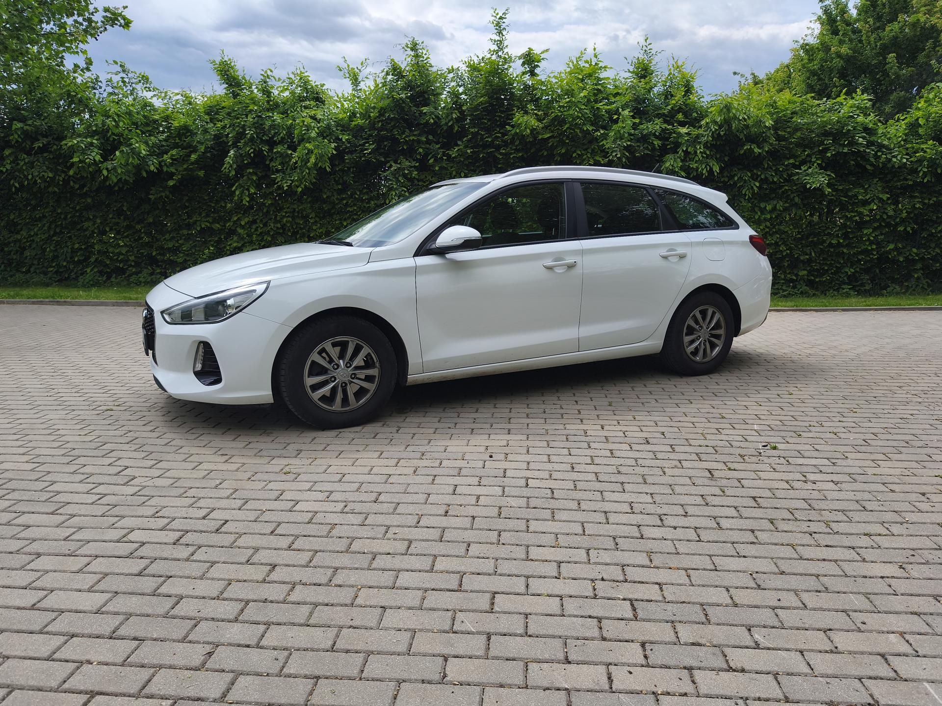 Hyundai i30, 1.0 T -Gdi 88Kw Kombi - fotka 3
