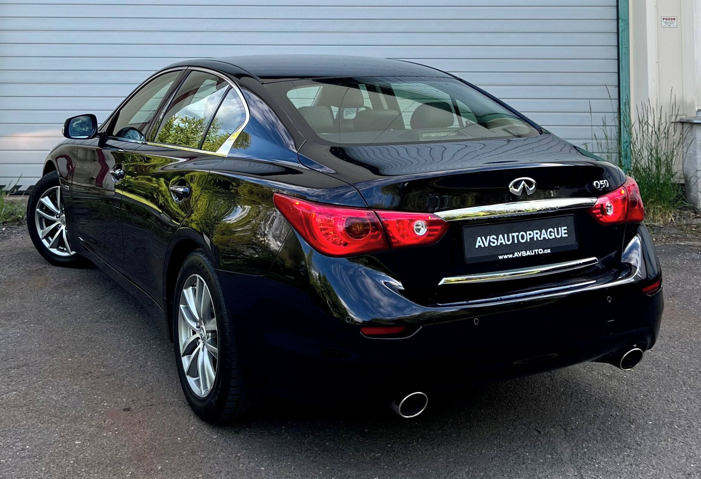 Infiniti Q50, REPREZENTATIVNÍ SEDAN VÝBAVA - fotka 6