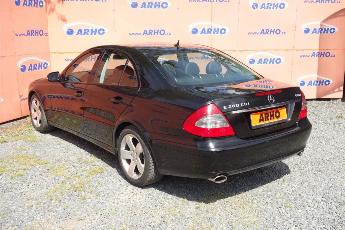 Mercedes-Benz Třídy E, 280CDi,ČR,SERV.KN.,4MATIC. - fotka 5