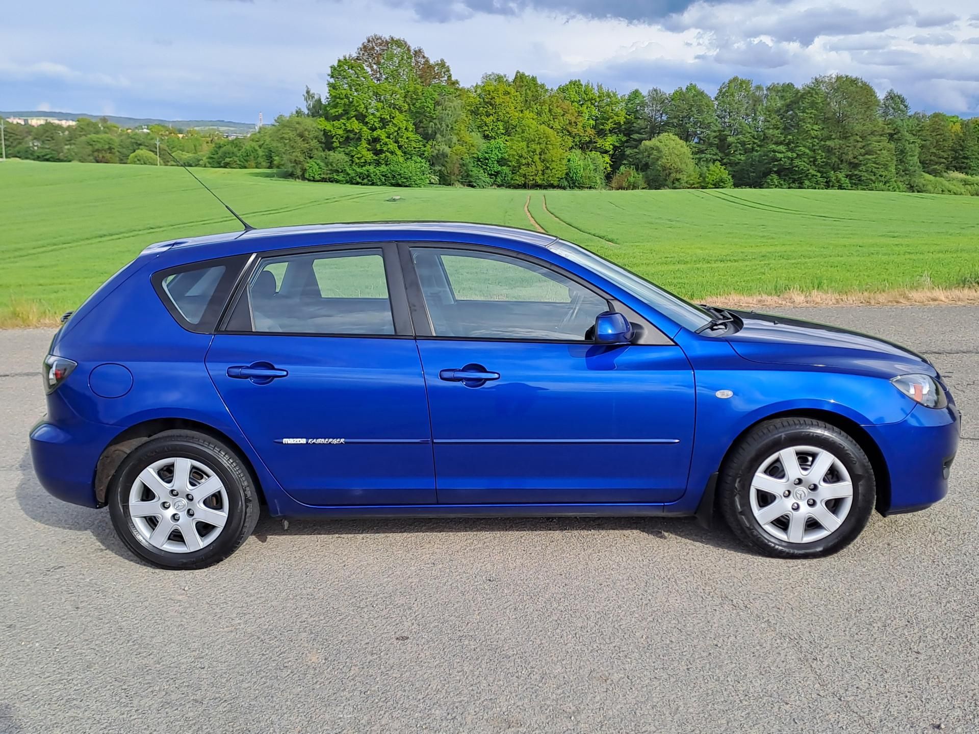 Mazda 3, 1.4i DOLOŽENÉ KM, 2 x KOLA - fotka 4