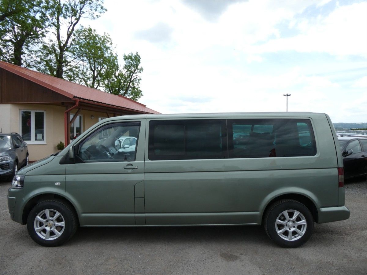 Volkswagen Caravelle, 2,5 TDi 96kW LONG 8.míst,závěs - fotka 5