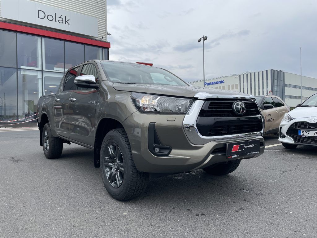 Toyota Hilux, 2.8D 6AT Active