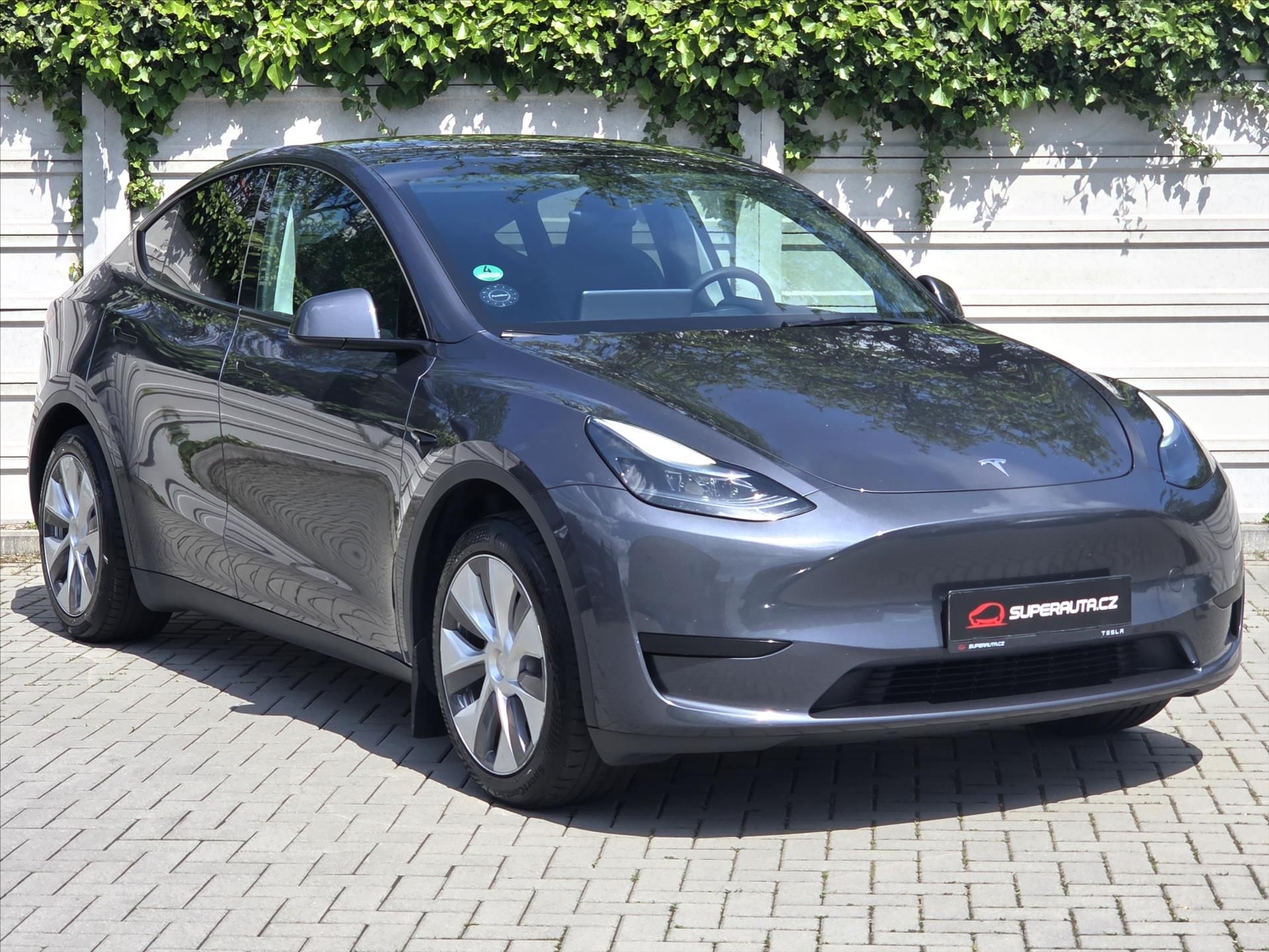 Tesla Model Y, LFP Ryzen SoH 93% Tažné z. 1.m