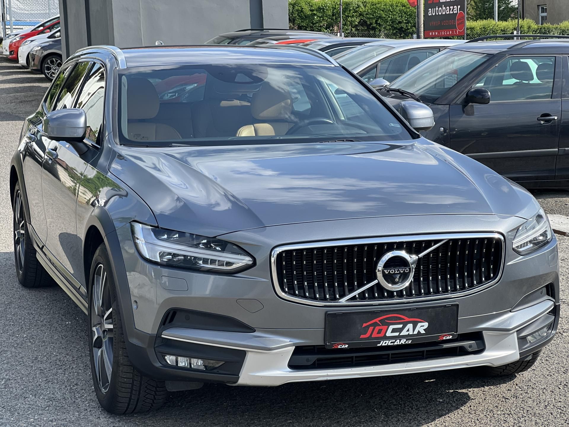 Volvo V90, T6 235kw AWD CROSS COUNTRY - fotka 3