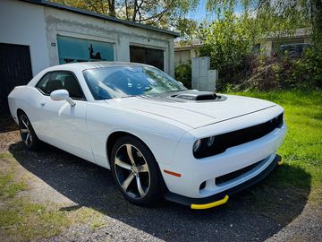 Dodge Challenger 5.7 V8 Shaker
