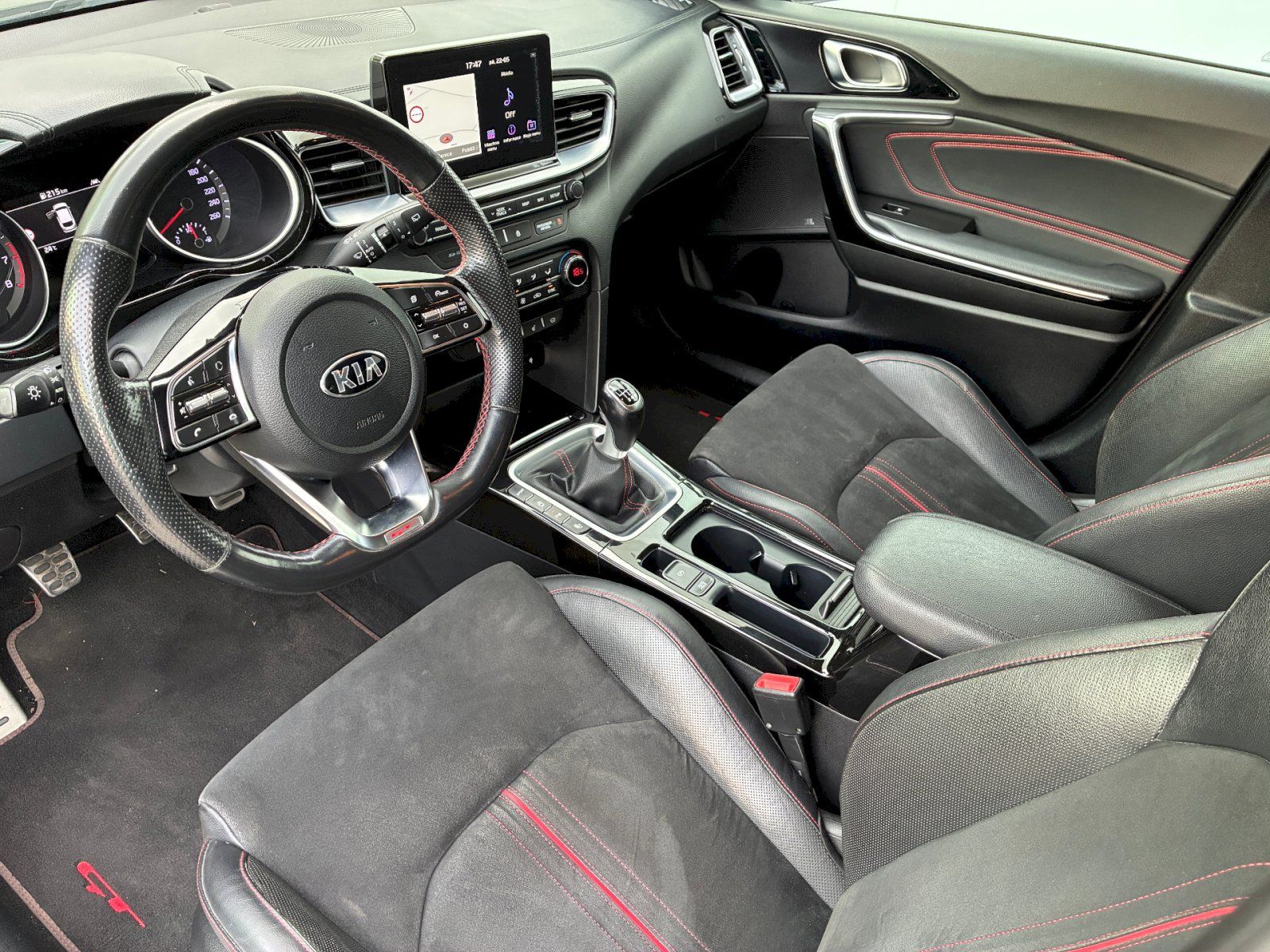 Kia ProCeed, 1,6 T-GDI / 150 kW GT - fotka 5