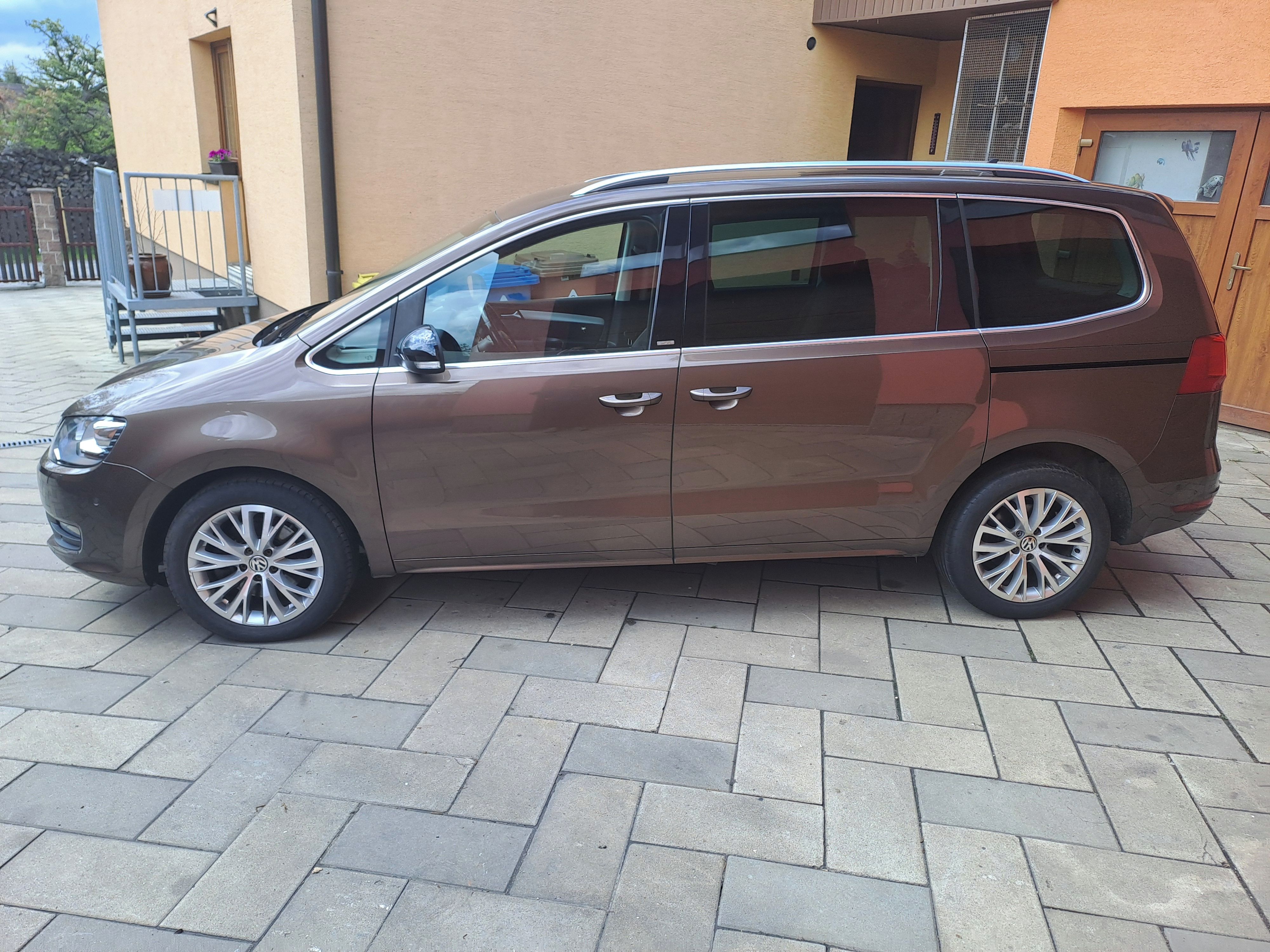 Volkswagen Sharan, 2,0 TDI 103 KW STYLE DSG TOP - fotka 2