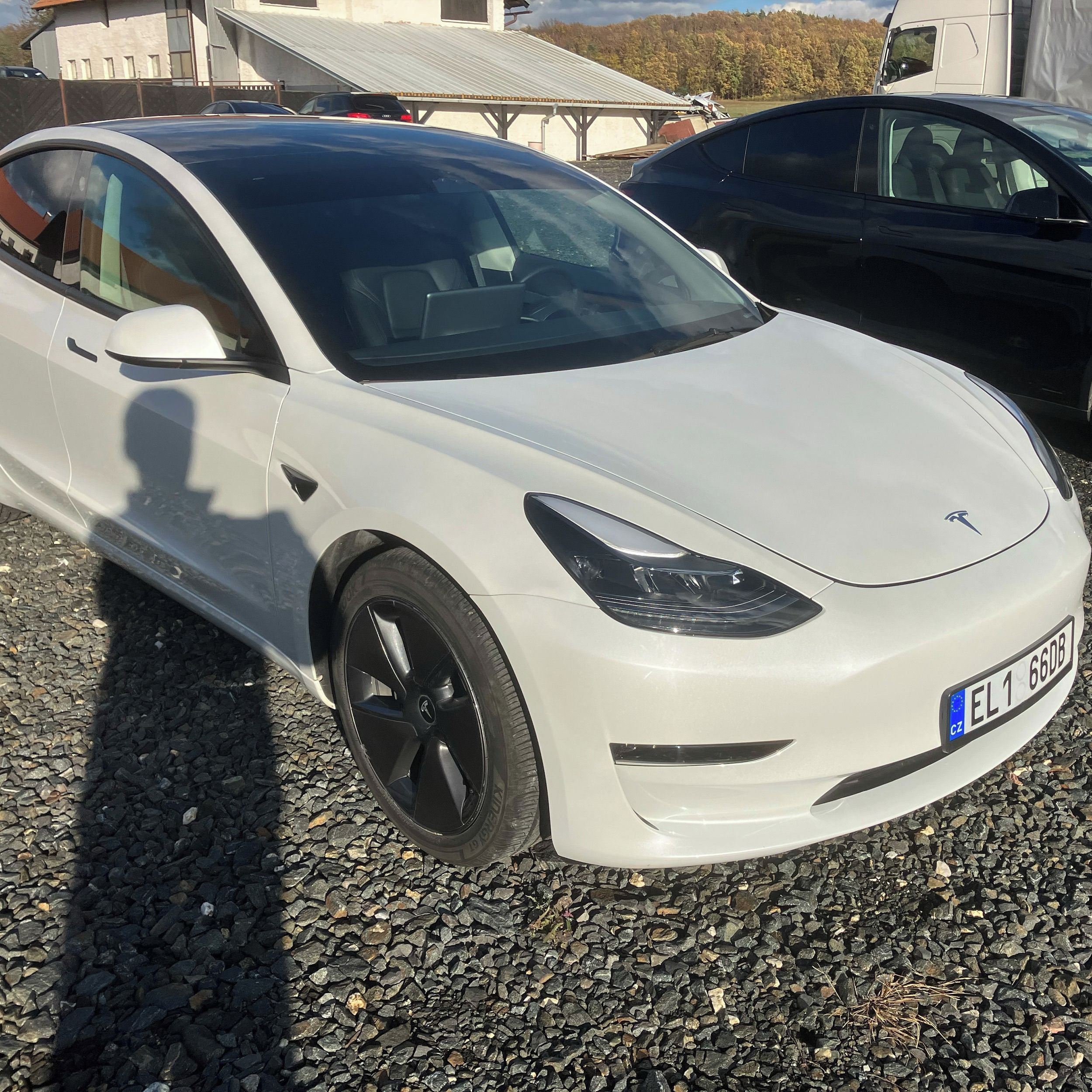 Tesla Model 3, Long range 4x4 - fotka 2