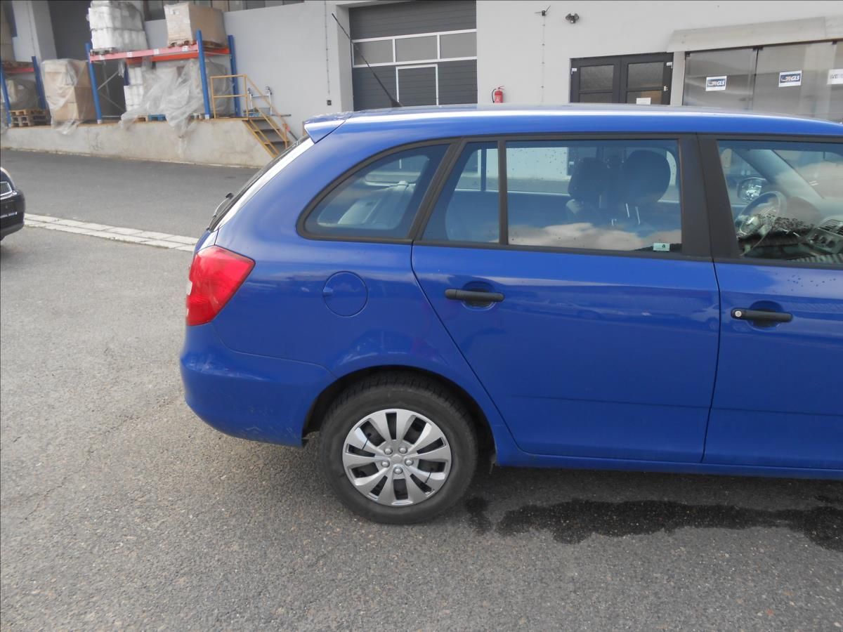 Škoda Fabia, 1,2 44Kw - fotka 5