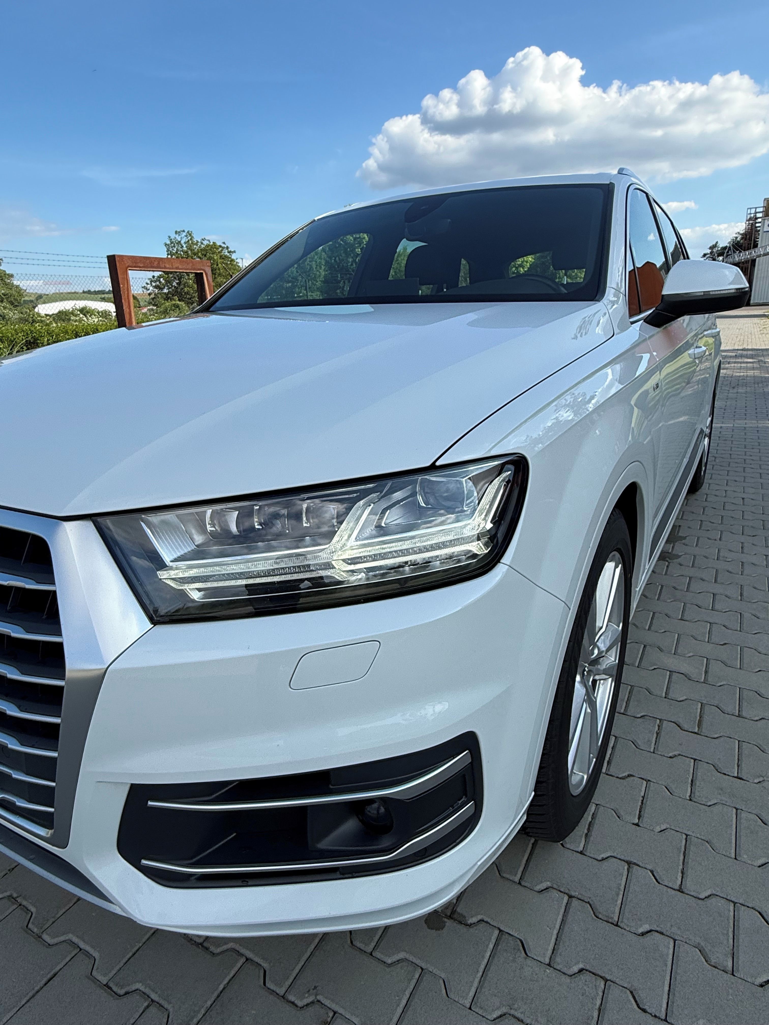 Audi Q7, 3.0TDI,S-LINE,VZDUCH,TAŽNÉ,LED - fotka 6