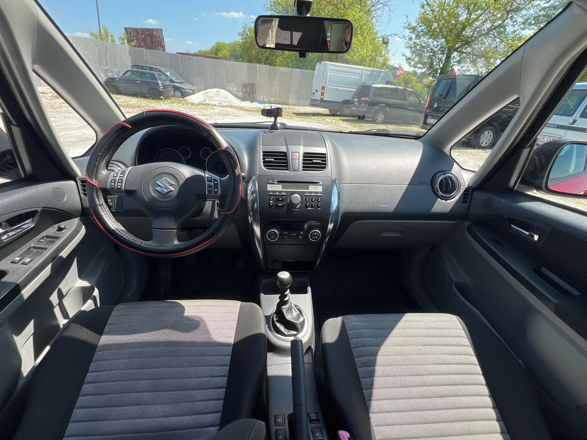 Suzuki SX4, 2.0 DDIS - fotka 6