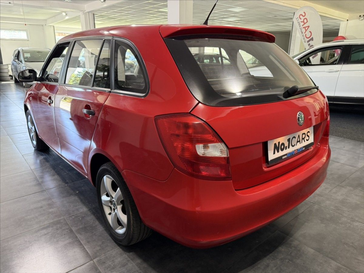 Škoda Fabia, 1,2   i ALU KOLA STK 05/2028 - fotka 4