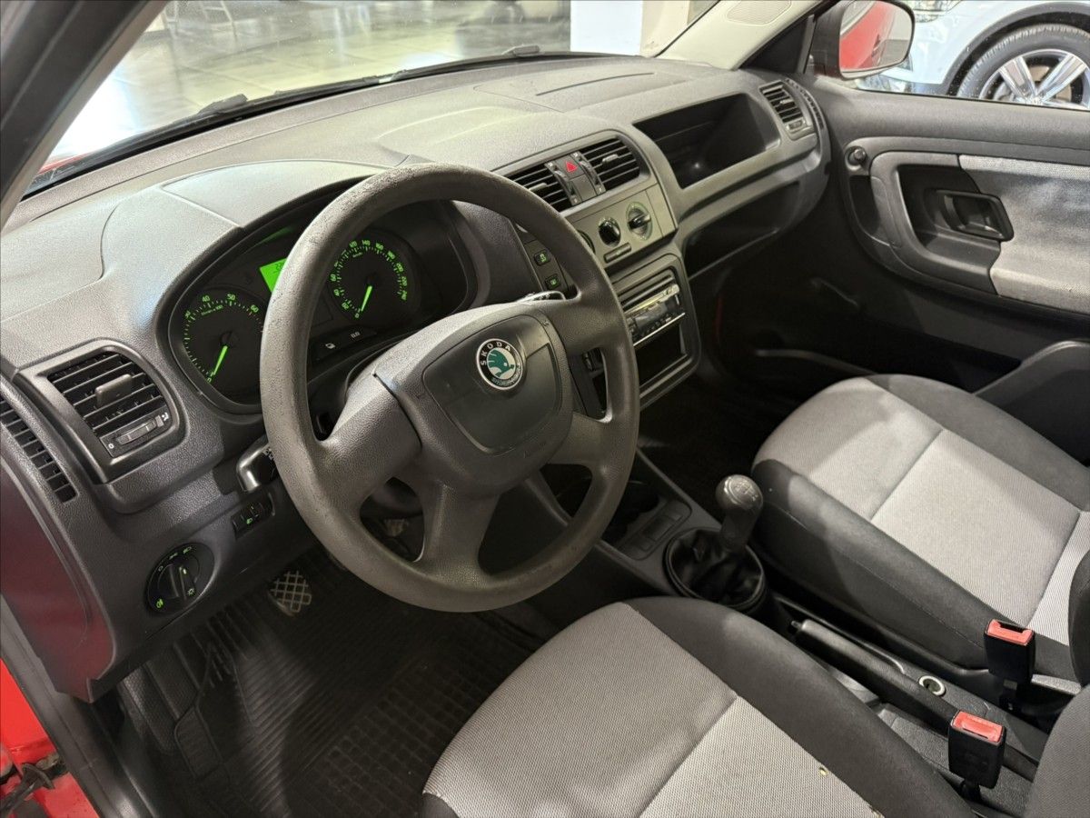Škoda Fabia, 1,2   i ALU KOLA STK 05/2028 - fotka 6