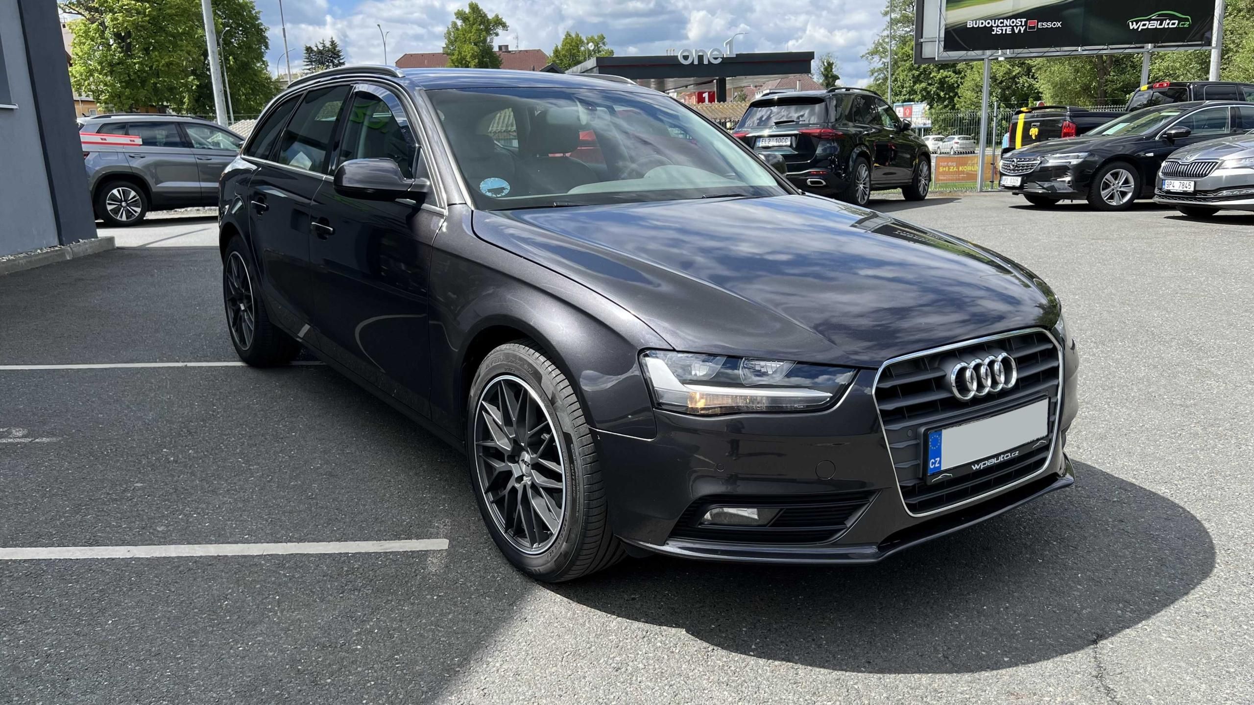Audi A4 Avant, B8 2.0 TDi 110 kW PO ROZVODECH - fotka 6