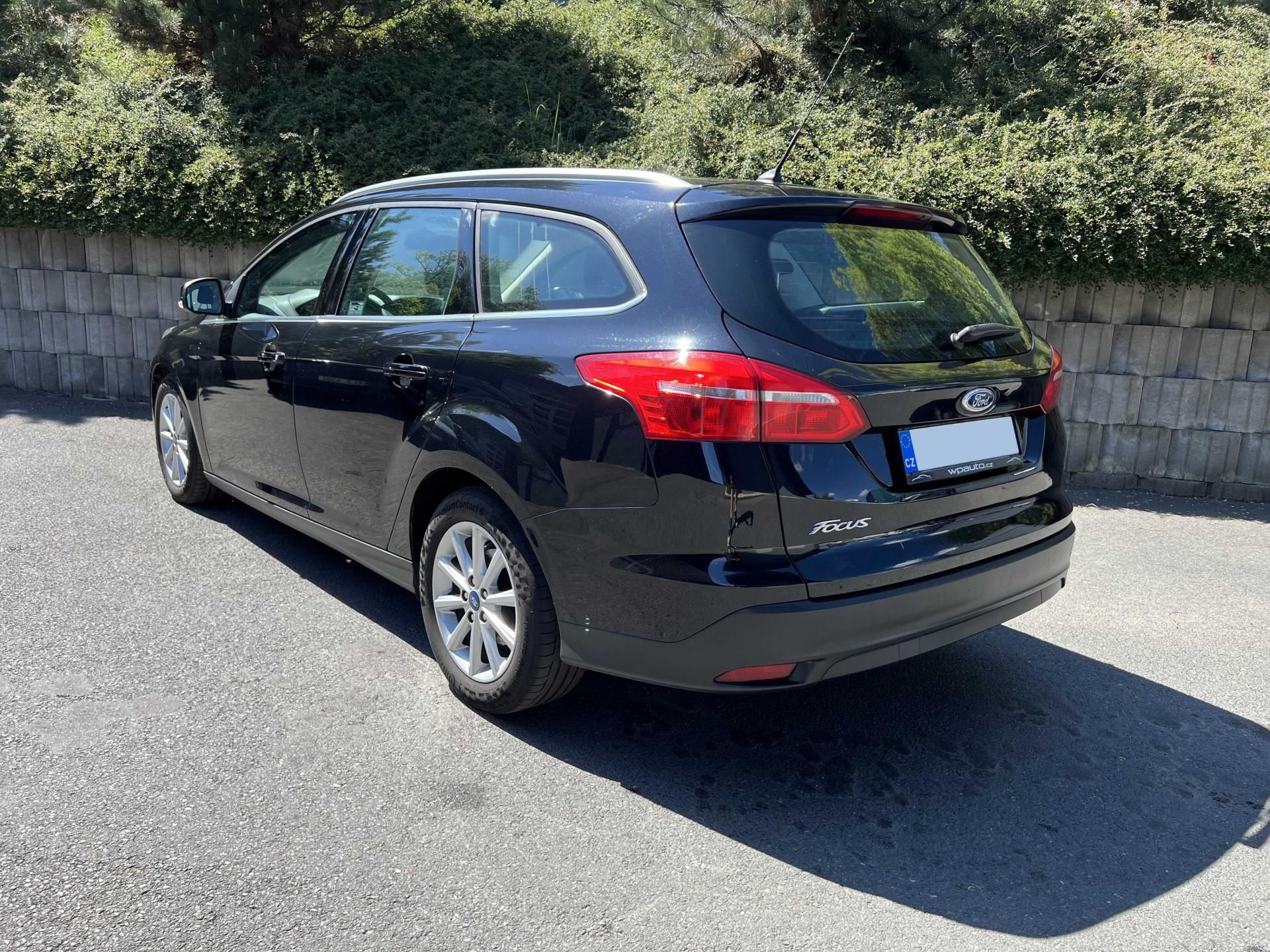 Ford Focus, 1.5 TDCi 88 kW 1.MAJ SERVISKA - fotka 4