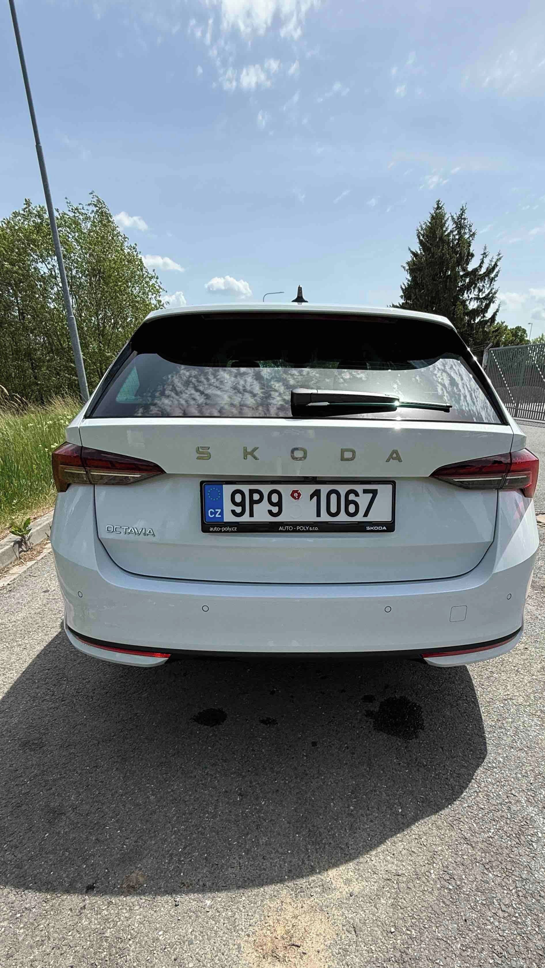 Škoda Octavia, 1.5TSI DSG 130 let Premium - fotka 6