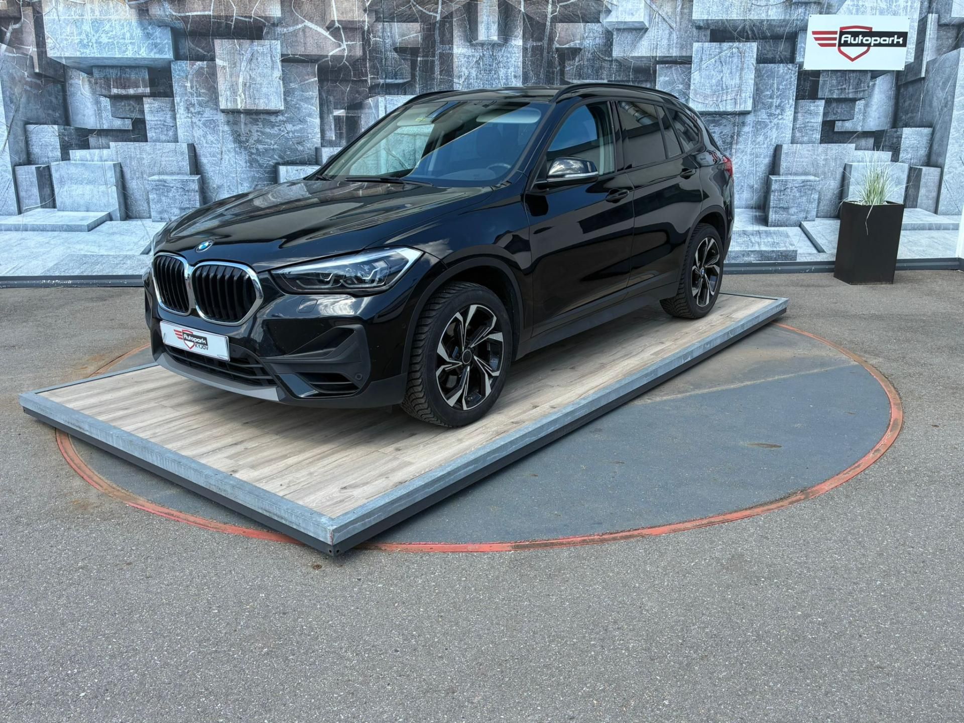 BMW X1, 25i, 170KW, 4x4 - fotka 3