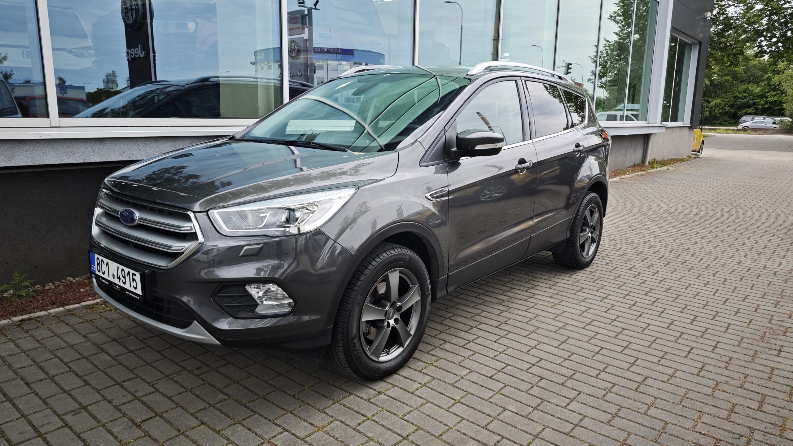 Ford Kuga, 1,5 110kW, 1. maj, ČR - fotka 2