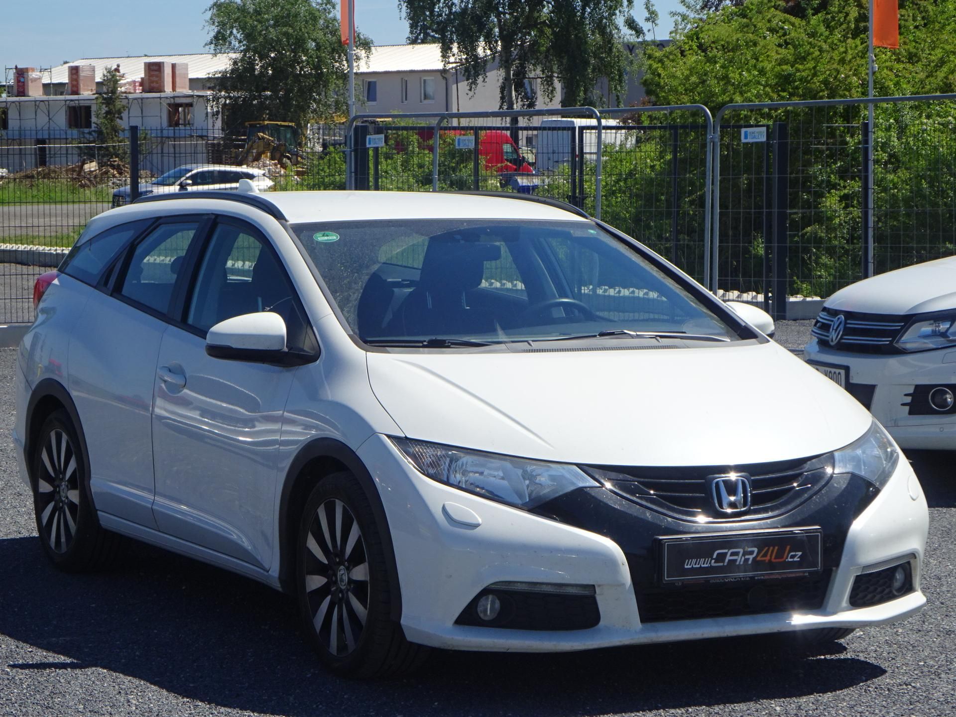 Honda Civic, 1.8 i-VTEC 104kW TOURING - fotka 3