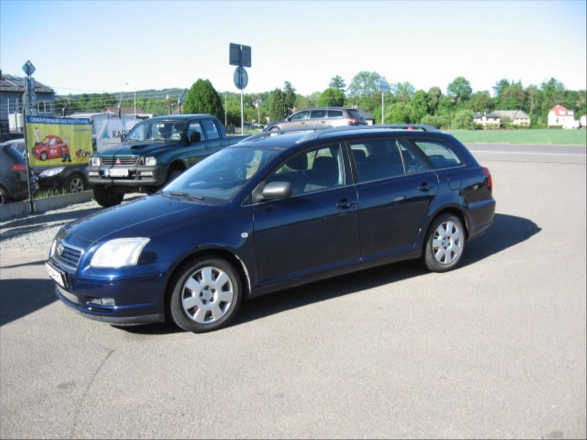 Toyota Avensis, 2,2 D-4.D - fotka 2