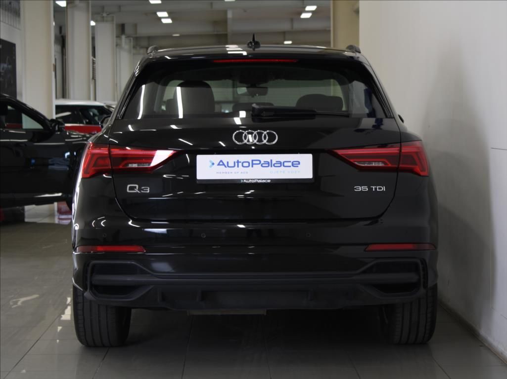 Audi Q3, 2,0 TDi 110kW S-Line 54tkm.ČR - fotka 4