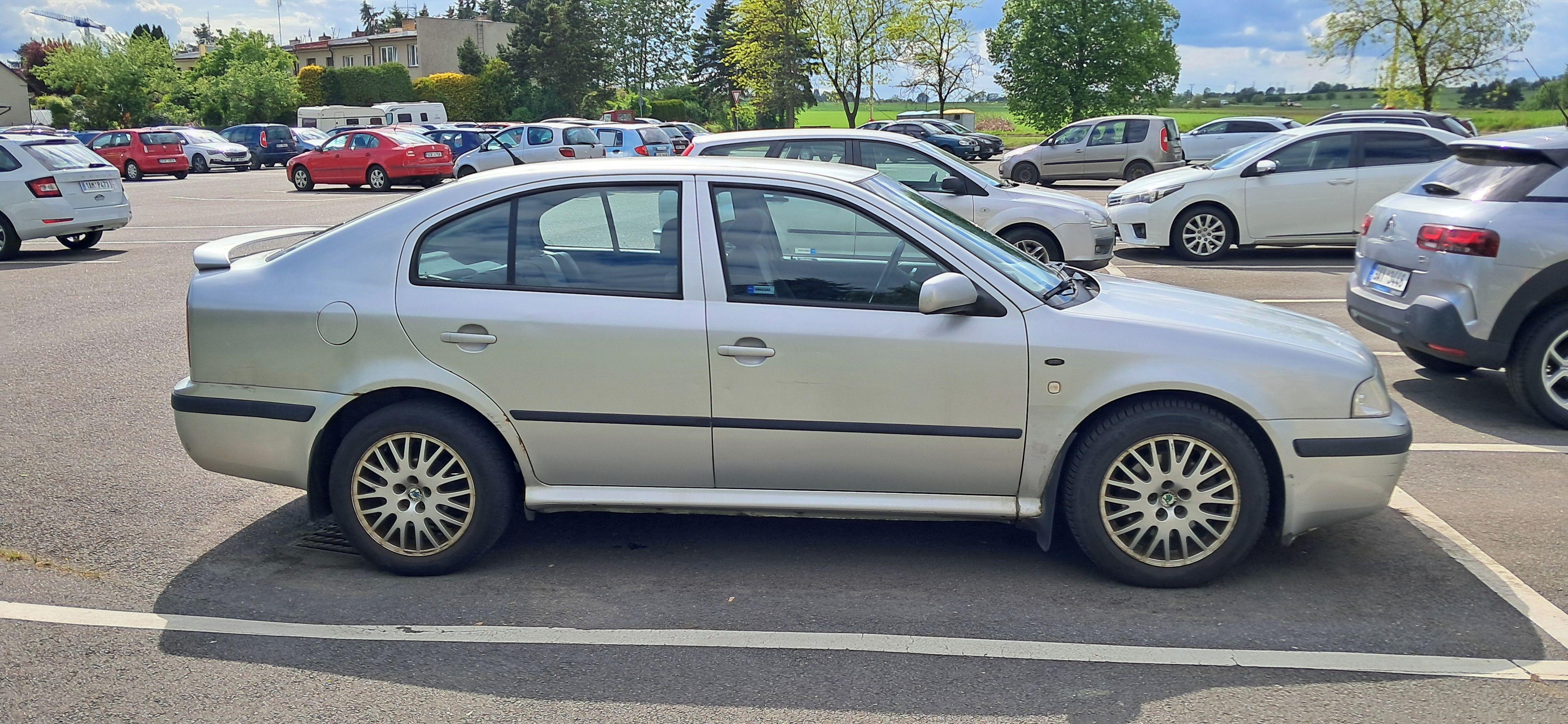 Škoda Octavia, 1,8T, 110 kW, původ ČR - fotka 4