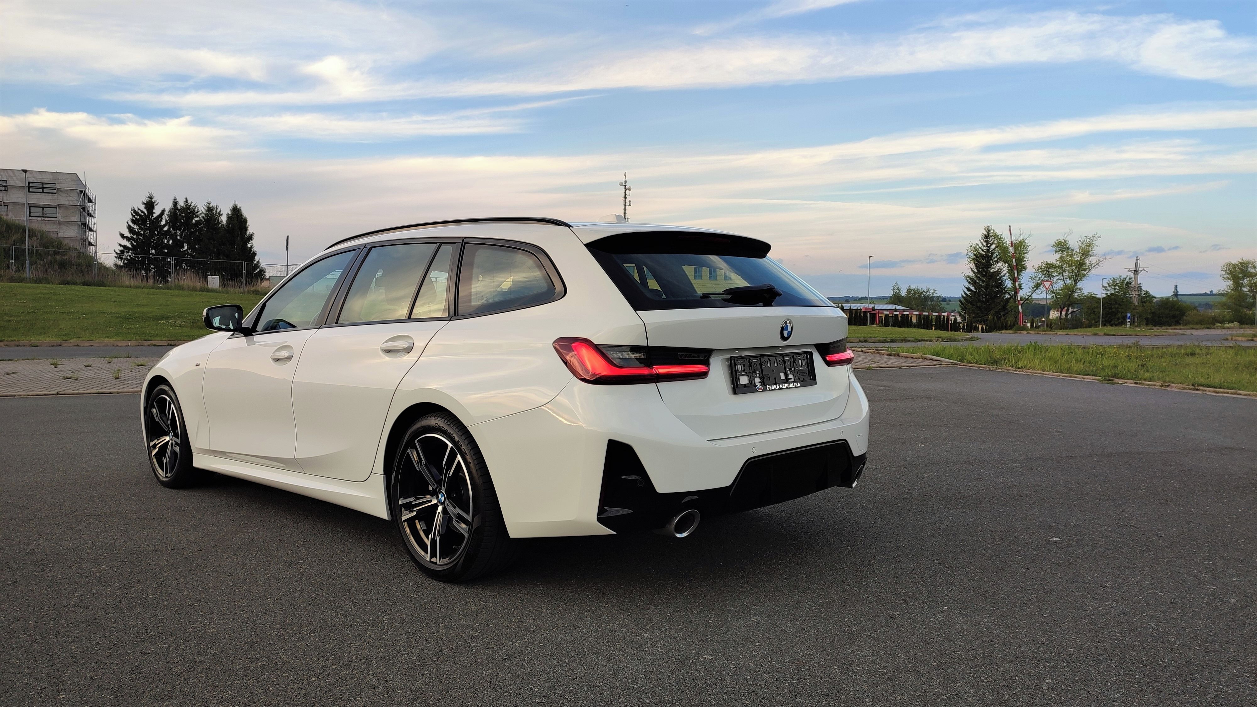 BMW Řada 3, 320d xDrive Touring M Paket - fotka 6