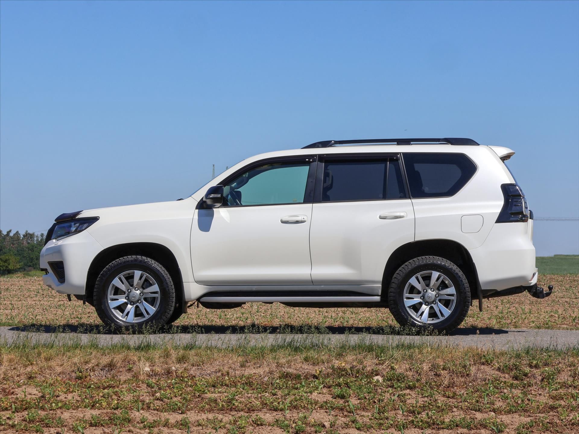Toyota Land Cruiser, 2,8 D-4D 150kW Executive CZ DP - fotka 4
