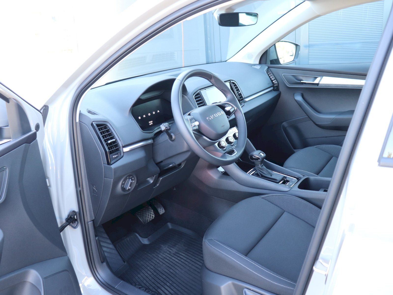 Škoda Karoq, Karoq Selection 1.5 TSI 110 kW - fotka 6