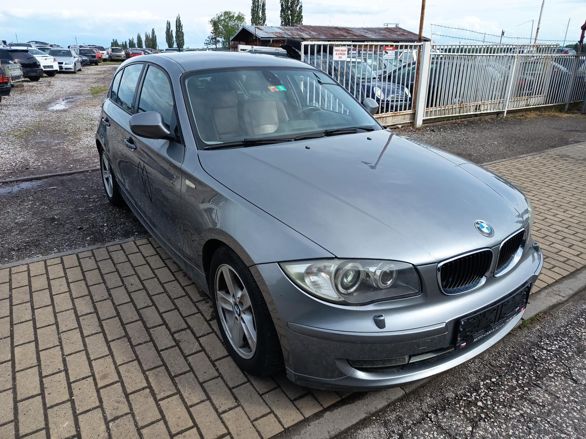 BMW Řada 1, 2.0i 105kw - fotka 6