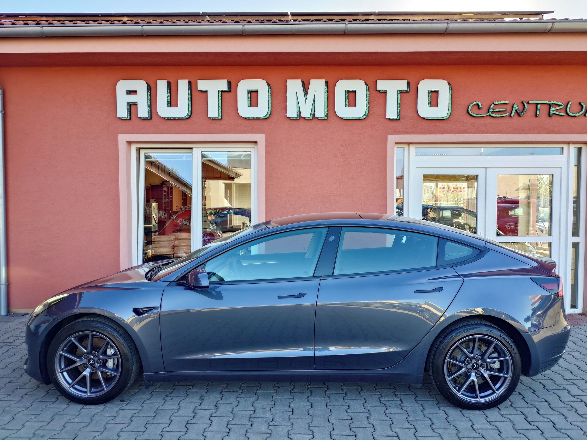Tesla Model 3, Long Range Dual Motor 366kW - fotka 2