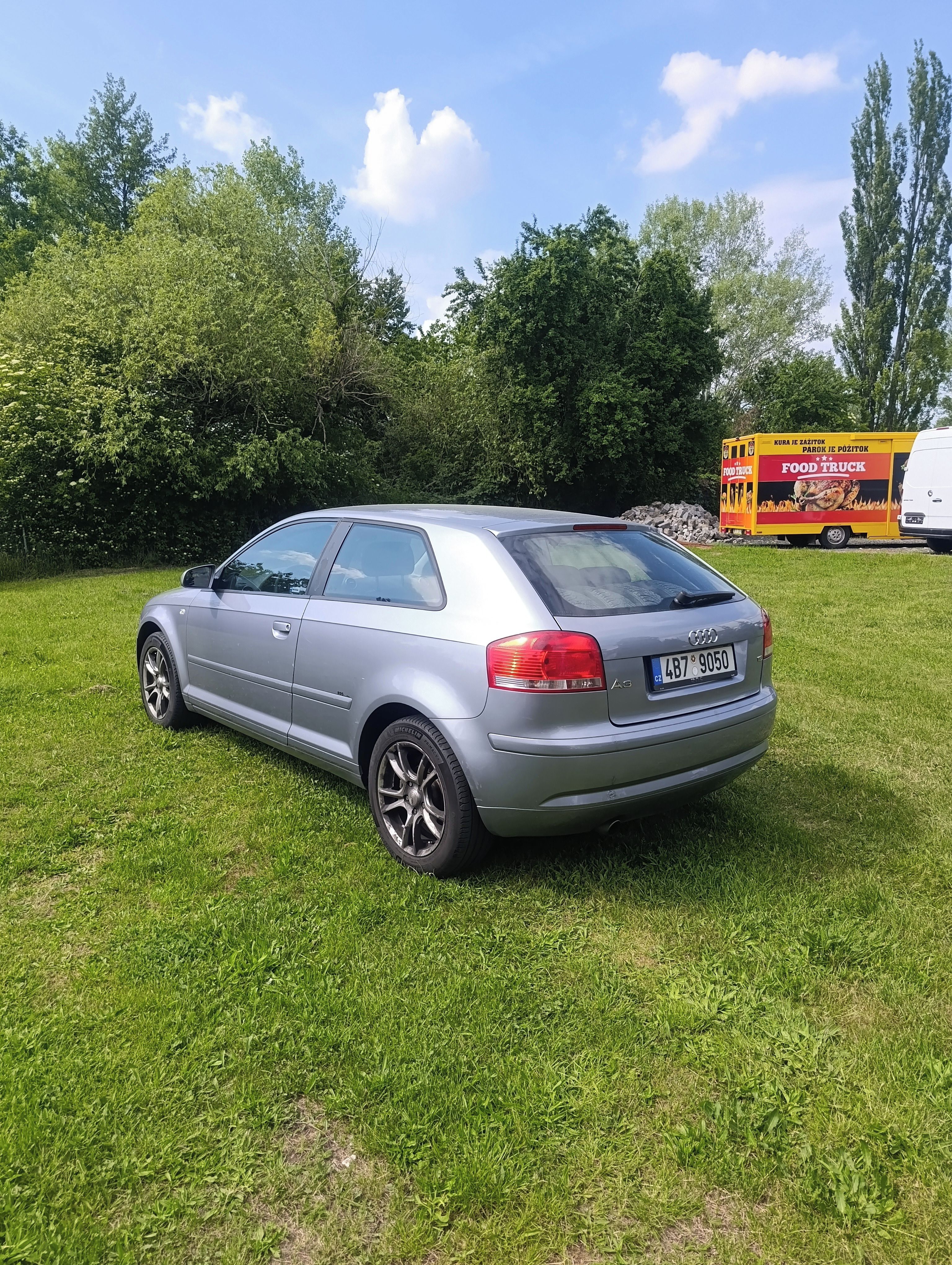 Audi A3, 1.6i 75kW - fotka 4