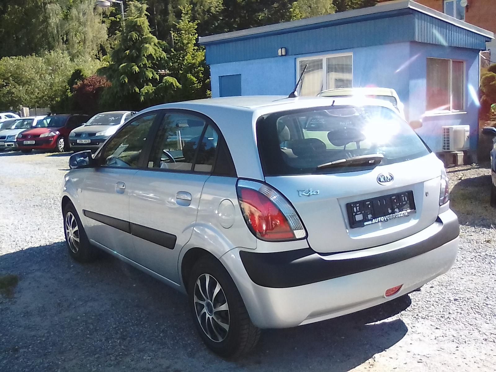 Kia Rio, 1.4i 16V, velmi pěkné - fotka 6