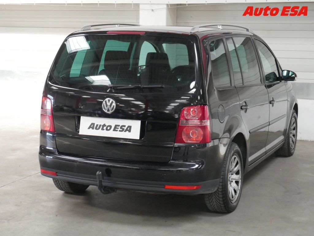 Volkswagen Touran, 2.0 TDI - fotka 6