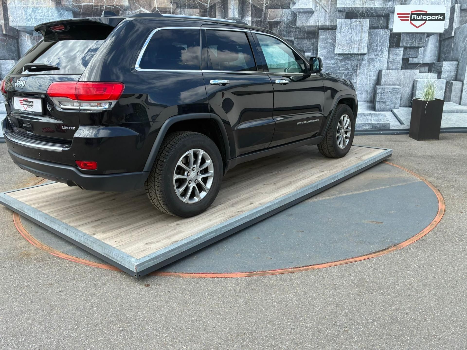 Jeep Grand Cherokee, 3.0CRDi, 184KW, LIMITED, DPH - fotka 6