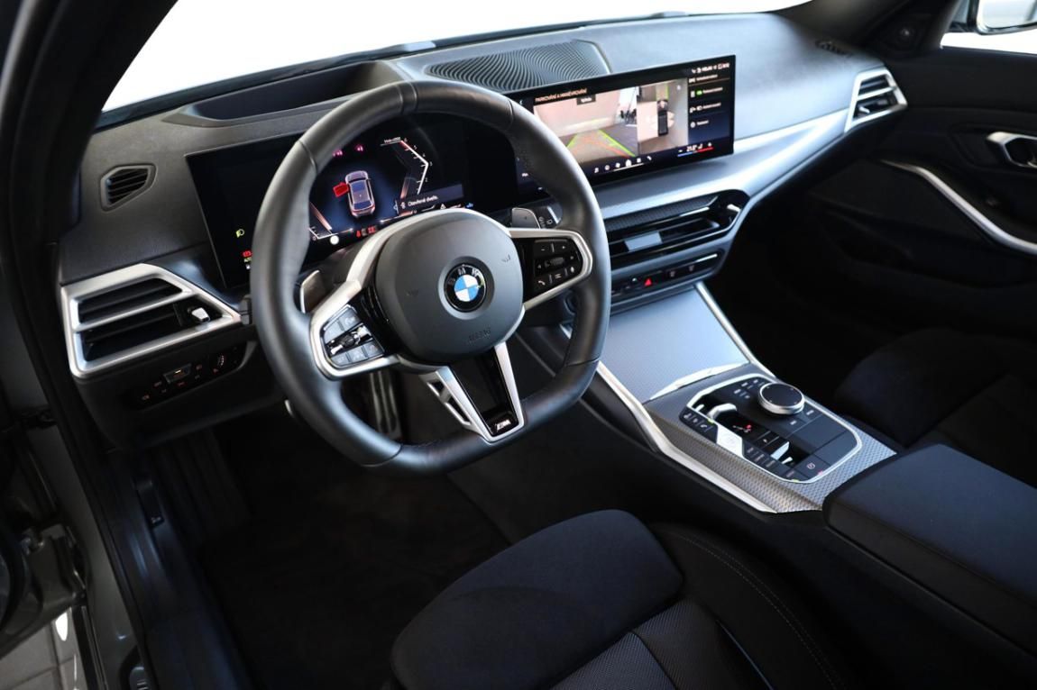 BMW Řada 3, 330d xDrive Touring - fotka 2