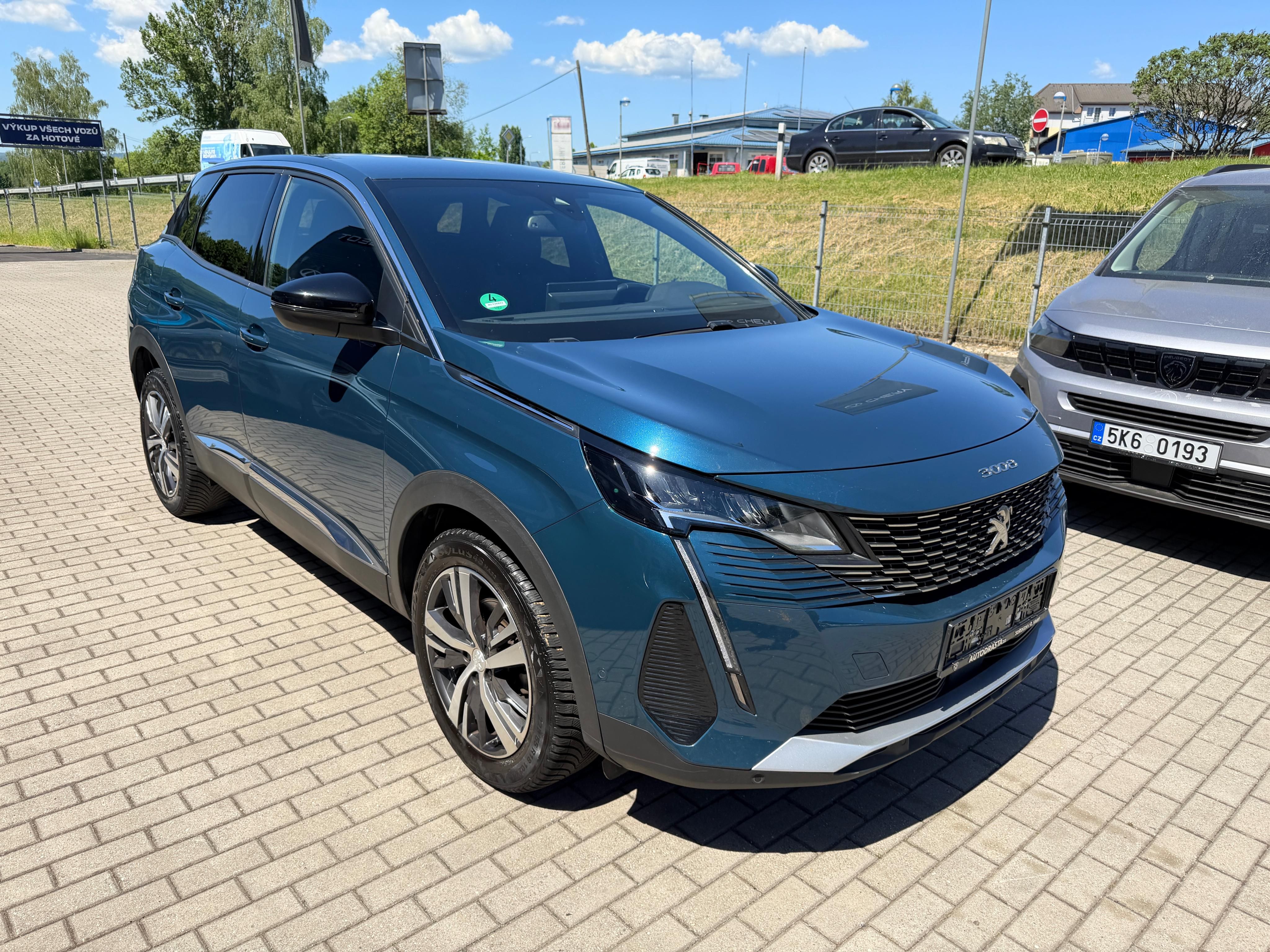 Peugeot 3008, ALLURE 1.2 PureTech 130k MAN6 - fotka 3