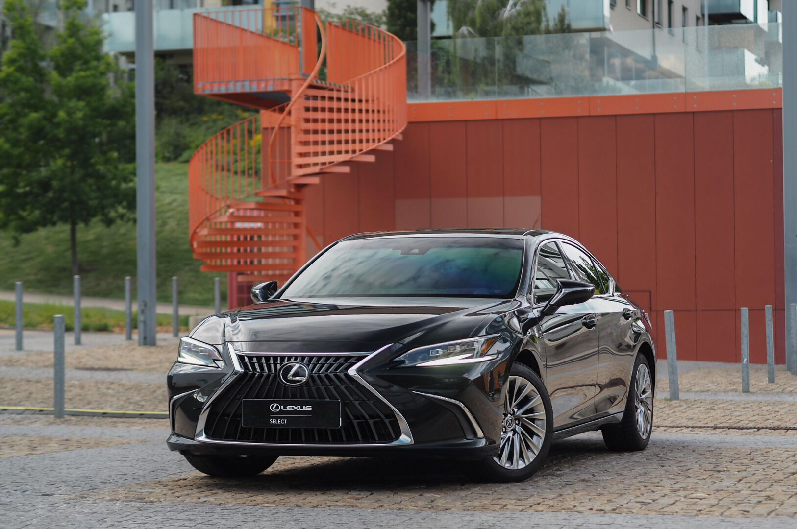 Lexus ES 300h, 300H 2,5 HEV LUXURY