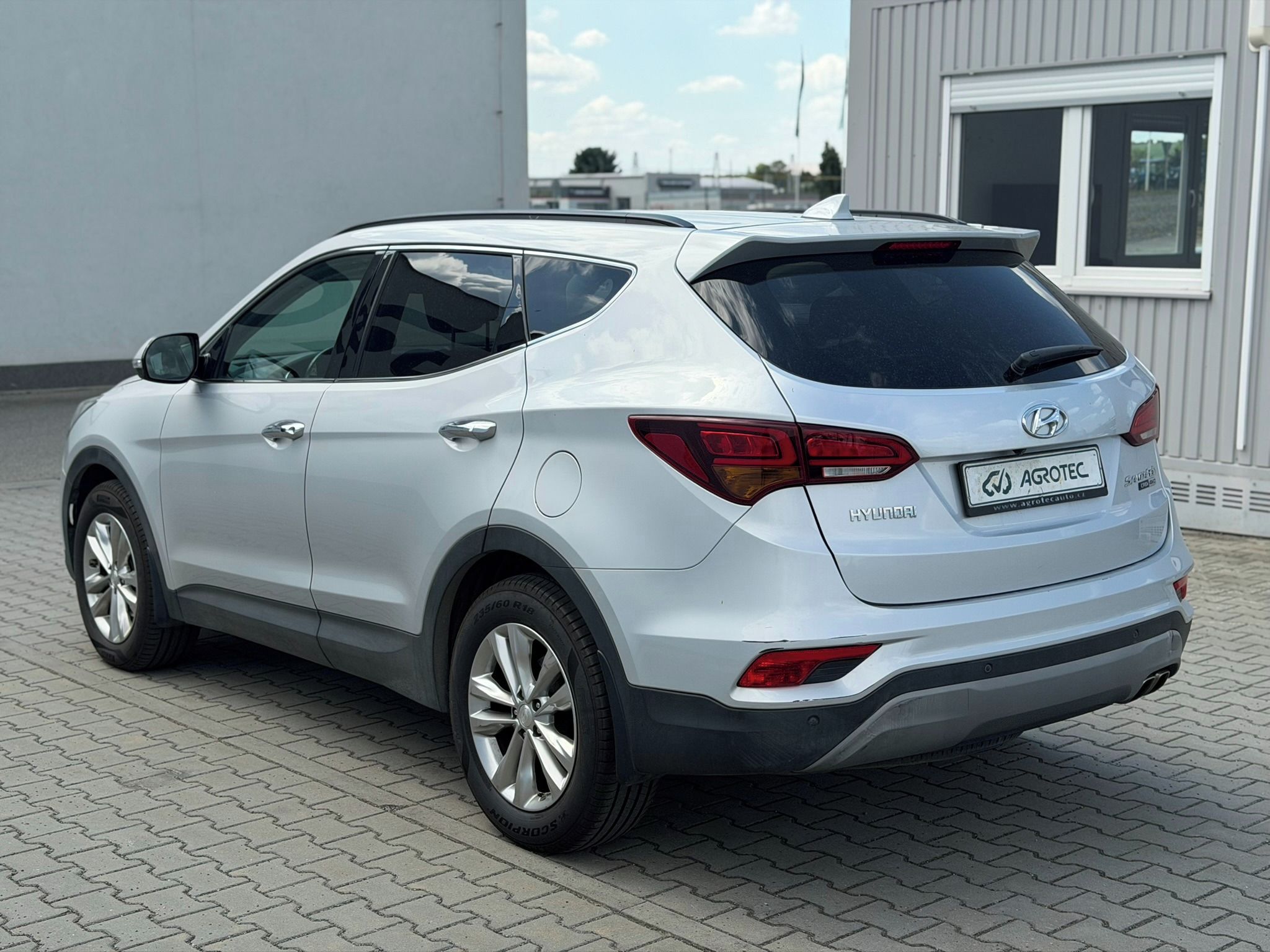 Hyundai Santa Fe, 2.2 CRDi 147 kW Style 4x4 Auto - fotka 5