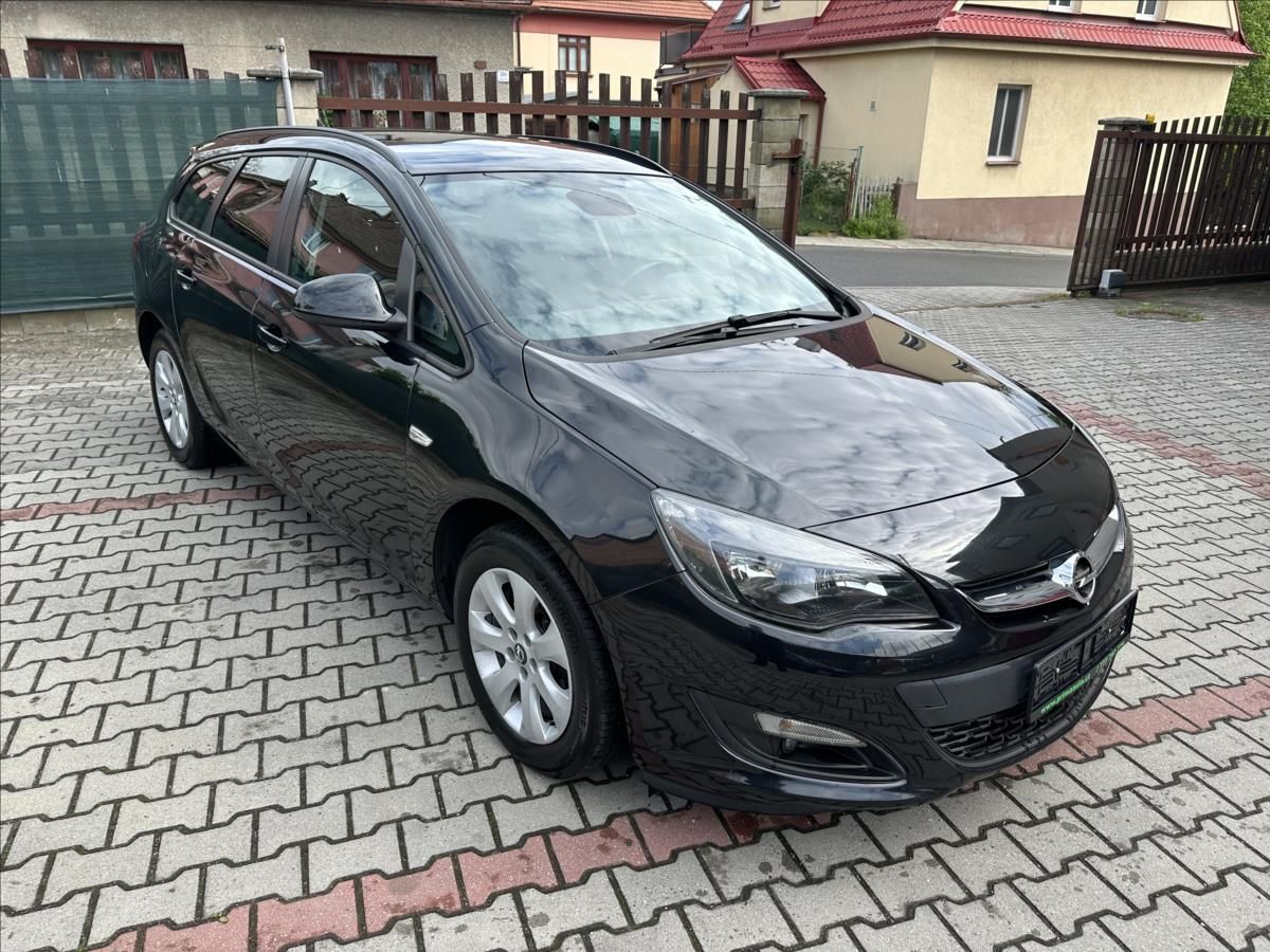 Opel Astra, 1,4 TURBO SPORT