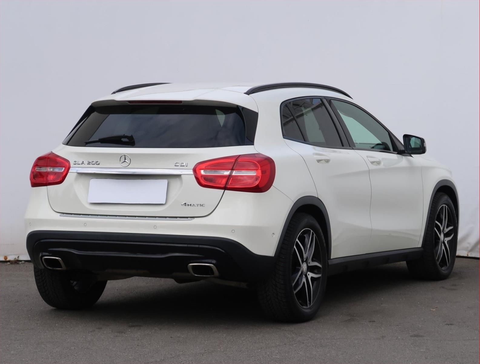 Mercedes-Benz GLA, 200 CDI, 4X4, Automat, Navi - fotka 5