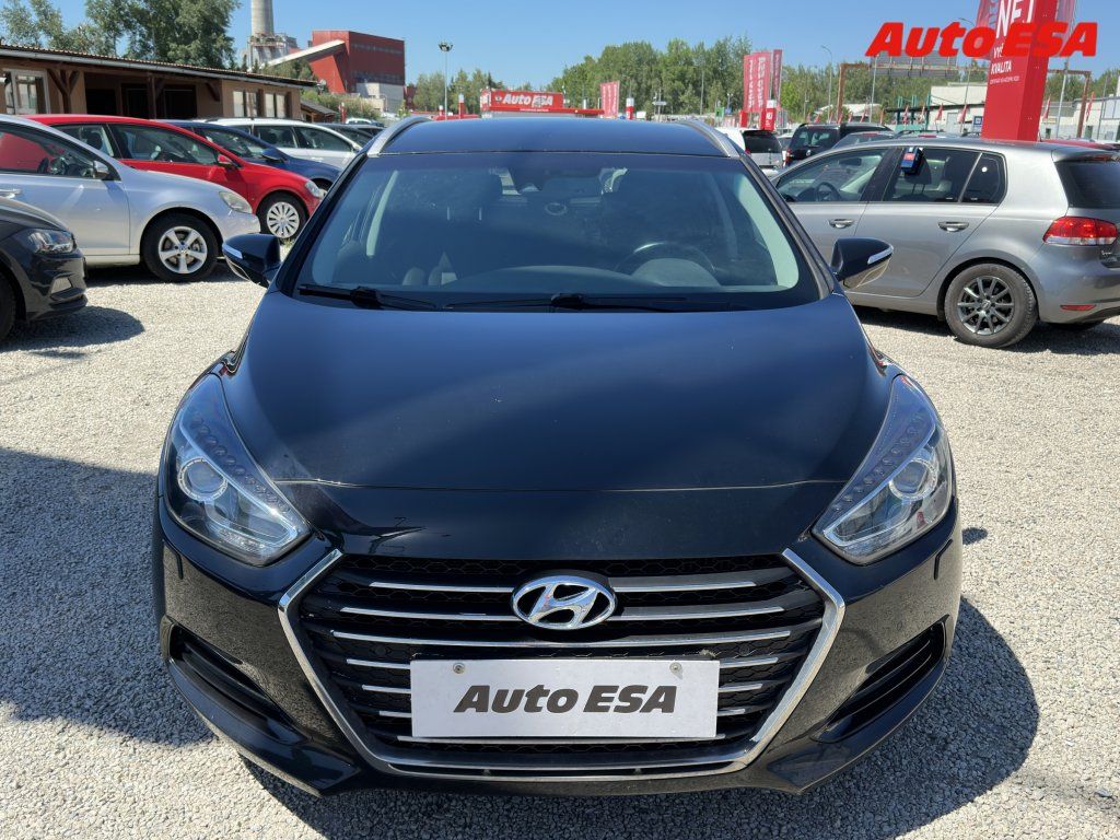 Hyundai i40, 1.7 D,ČR,autoAC - fotka 2