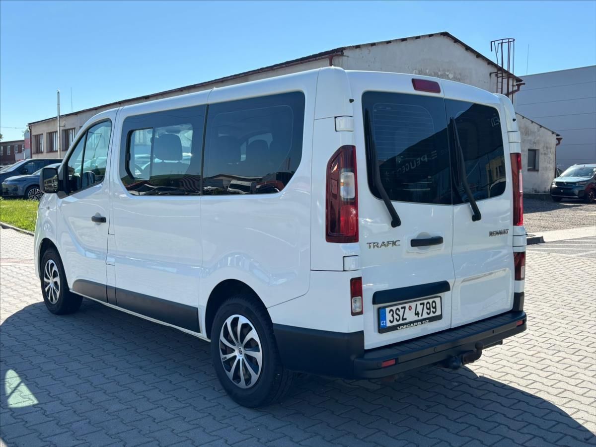 Renault Trafic, 1,6 dCi  9 míst, Webasto CZ - fotka 4