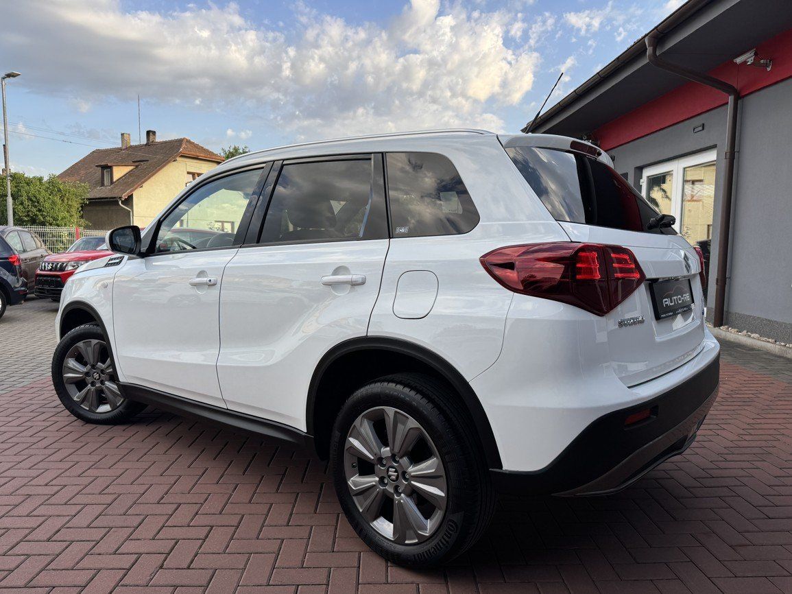 Suzuki Vitara, 1.4 BoosterJet LED Navi Kamera - fotka 3
