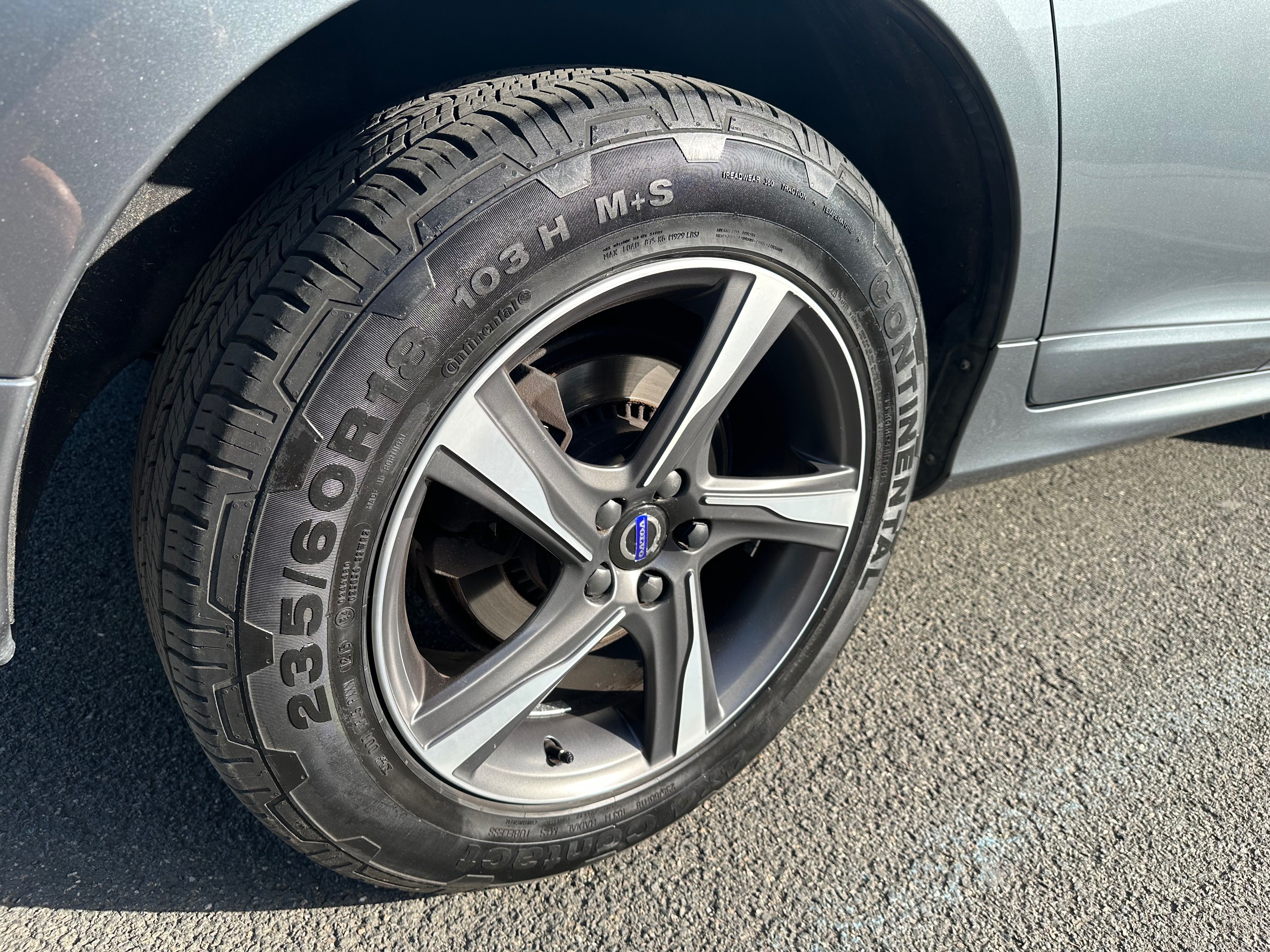 Volvo XC60, R-design, D4, 2.4l - fotka 6