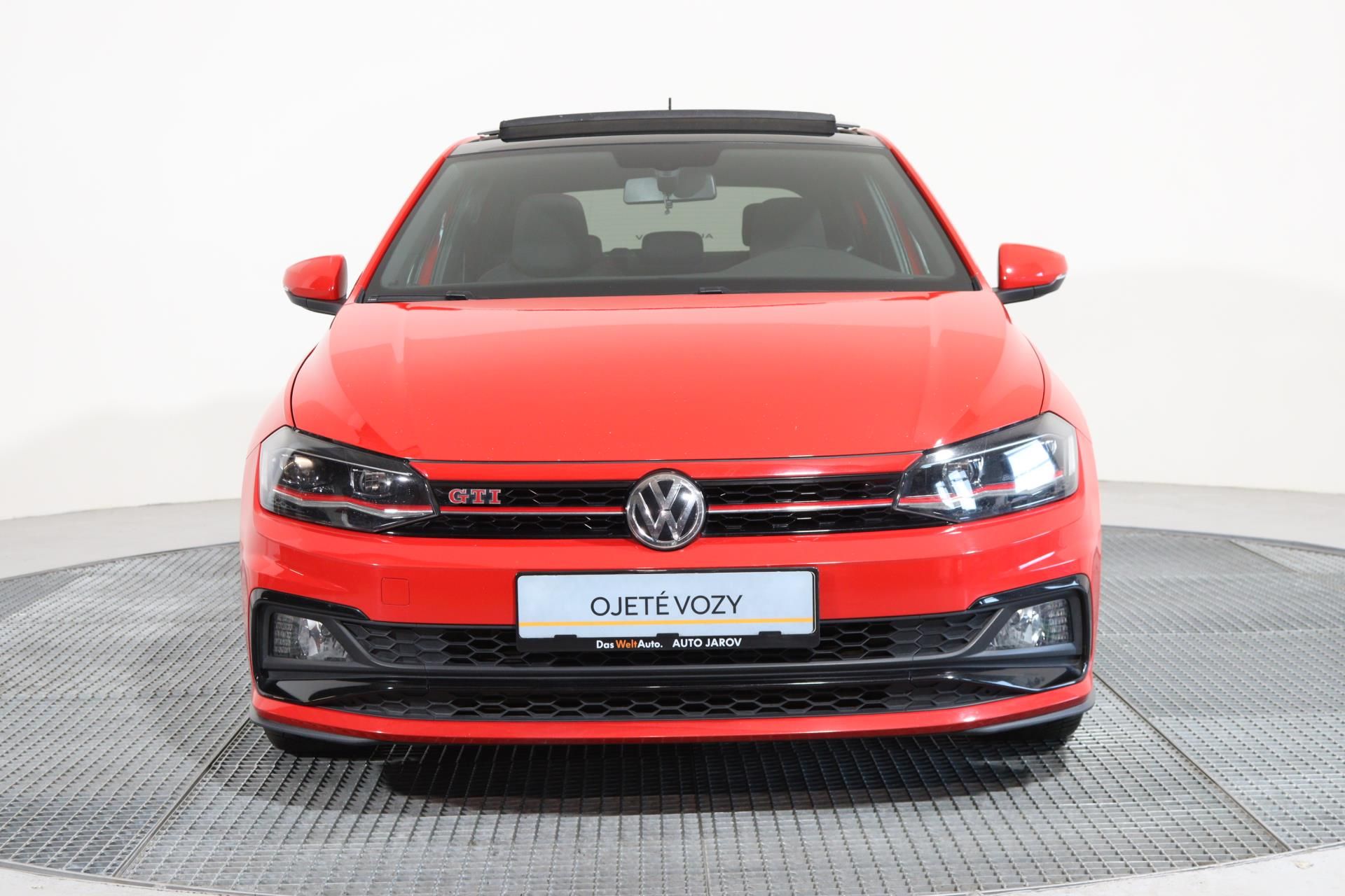 Volkswagen Polo, GTI 2,0 TSI 147kW/ LED světla - fotka 4